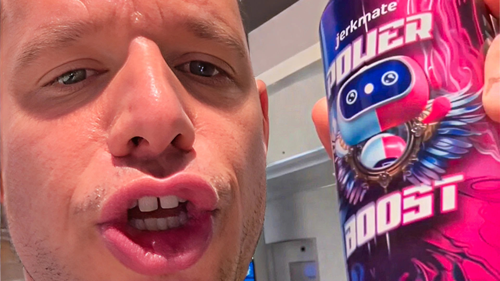 Sicurezza dell'Aeroporto, Gooner Juice e Carry-Ons Rischiosi