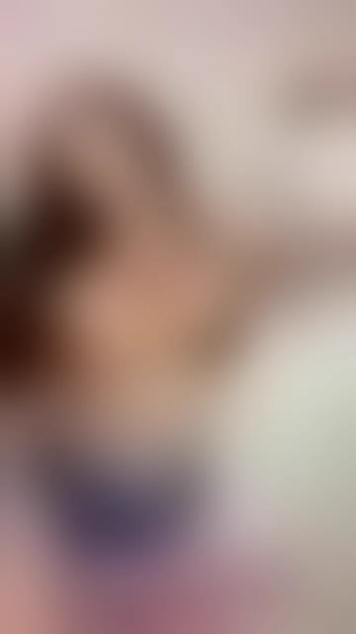 On your knees. 👑 Wonder Chloe doesn't ask twice. Look