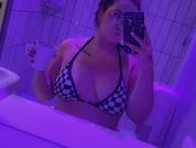 CurvyQueenCleo