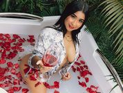 Bella_Harllow