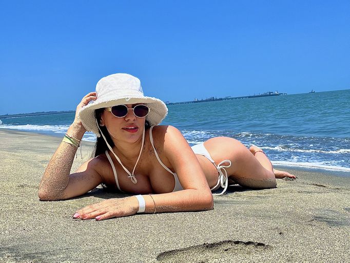 Adhara_gil19