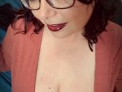 MatureBustyMilf