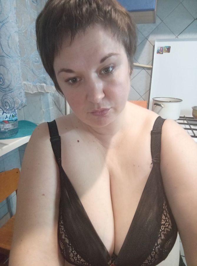 Juli_Bond