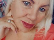 BlondeTinks
