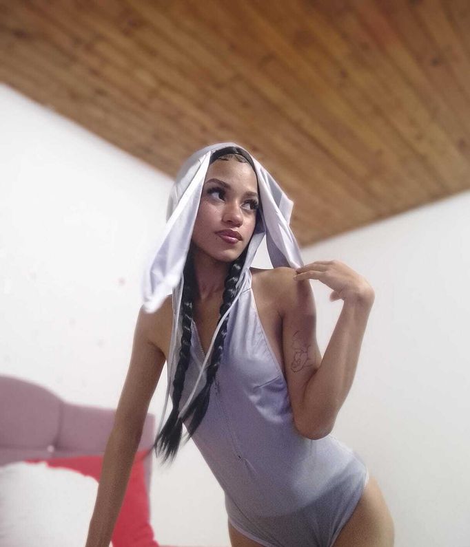 KittyLoveKm