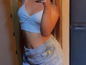 Honeyy_Doll