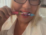 BlondeTinks