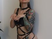 VicktoriaLou