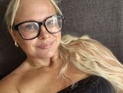 Peachy_English_Blond