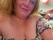 BustyBeautifulGinger