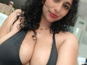 Curly_Sarah