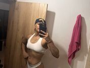 ZhoeSexyGirl