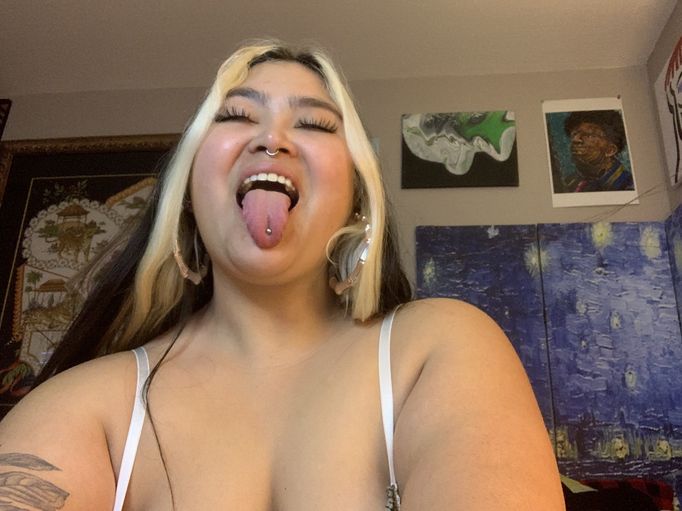 ThickAsianMami