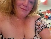 BustyBeautifulGinger