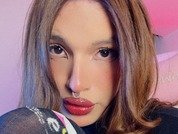 Ella_Thorne