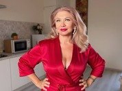 Horny_Stepmom