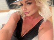 Royalblonde69