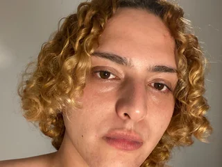 AlexPinkVelvet profile