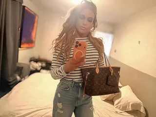 AlexisSinClair profile