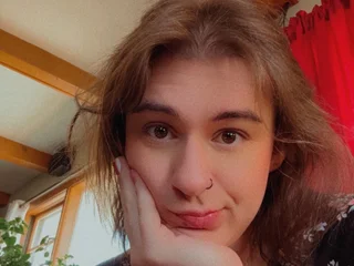 AliceCalifornia profile