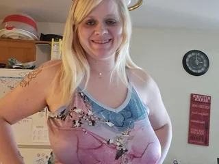 BlondBombXX profile