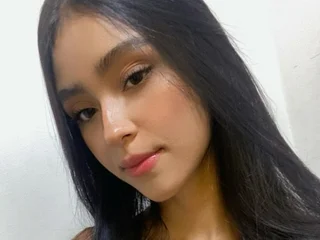 Charlotte_18 profile