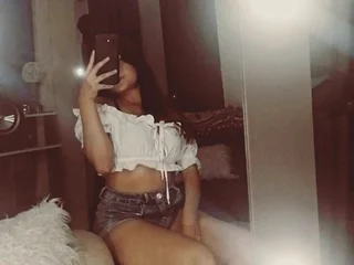 Karlaa_1 profile