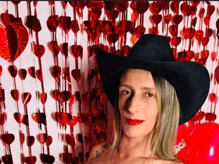 Karolyn_rousse profile