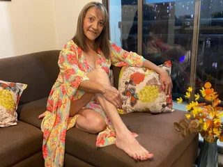 Katiecisneros profile