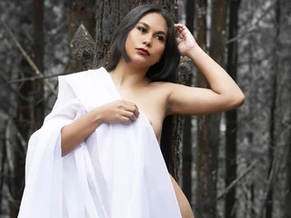 Pamela_Bold