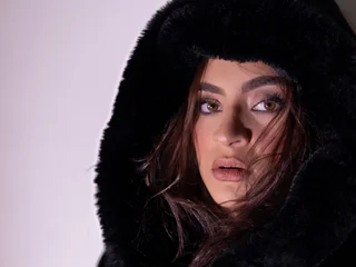 Arya_Myers profile