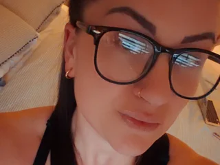 BustyHoneyxo profile