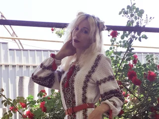 Emma_Blonde