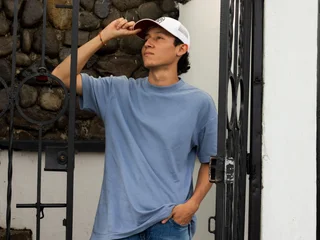 LeoCarterr profile