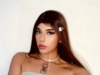 Mia_Bloon21
