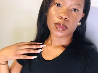 PRETTYBOOTYXXX profile