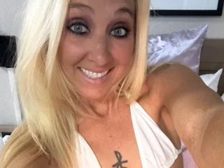SeXXXYSkyyy