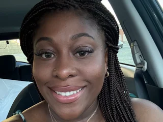 Toying_with_Toya profile