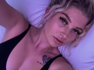 YourNaughtyMimi profile