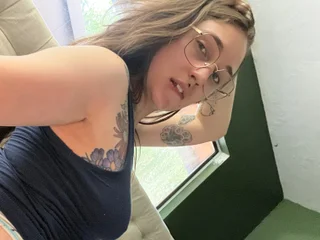 madleigh_nluv profile