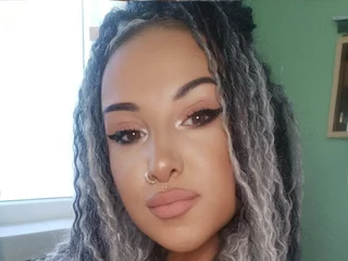 sierra_quinn profile