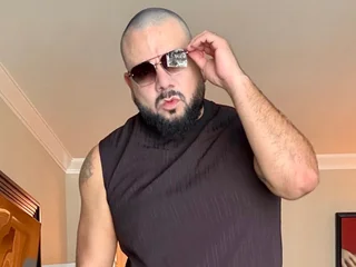 txguynextdoor111