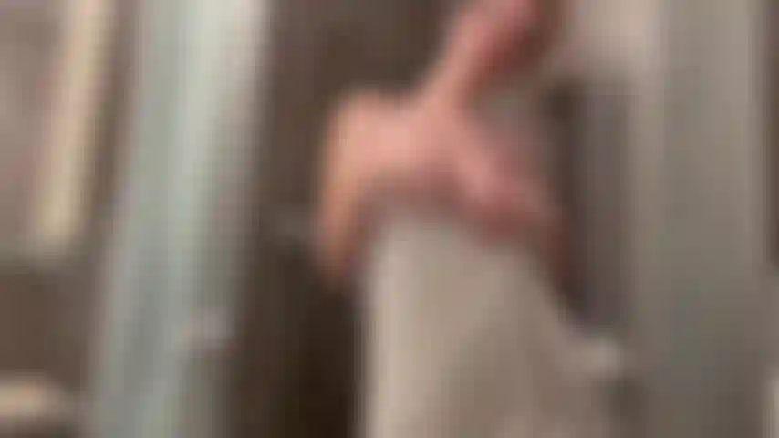 Vieni a fare la doccia con me.