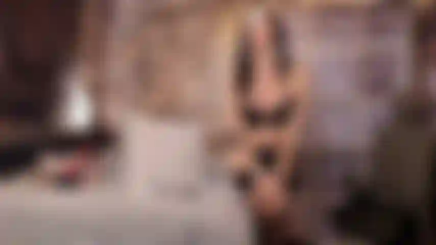 Sto sfoggiando la mia nuova lingerie nera in 2 pezzi!