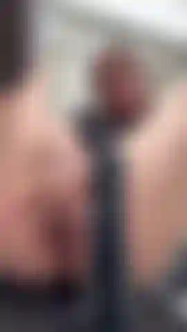 Mettimi le dita nel culo.