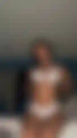 desnudandome lentamente