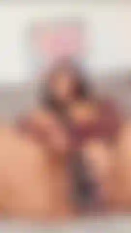 Guardami venire su un grosso cazzo nero con domi!