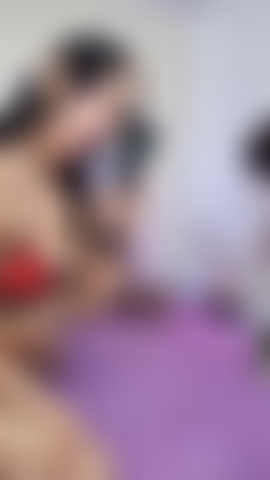 Sono bagnata, pensa solo a te.