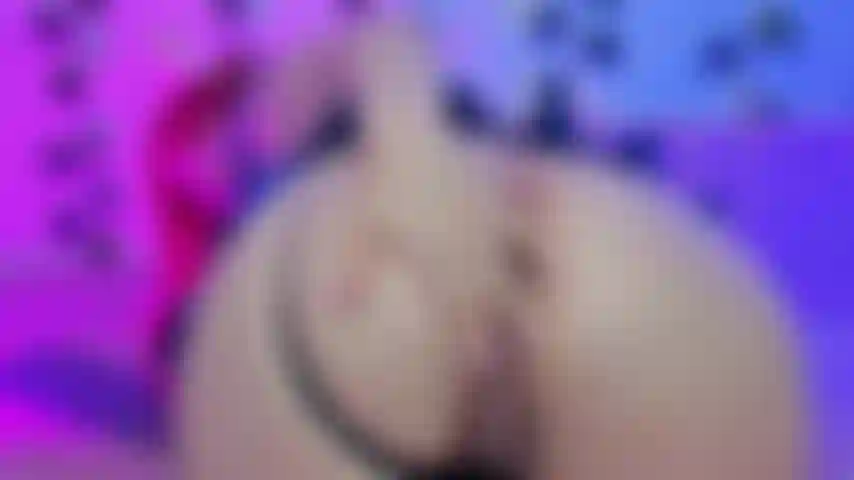 Le tue dita nel mio culo di troia con molta saliva.