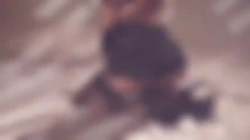 Sono il desiderio che ti attraversa la mente, facendoti desiderare il mio tocco di ghiaccio e fuoco.